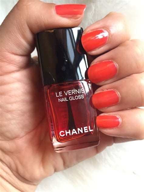 vernis gloss rouge radical chanel